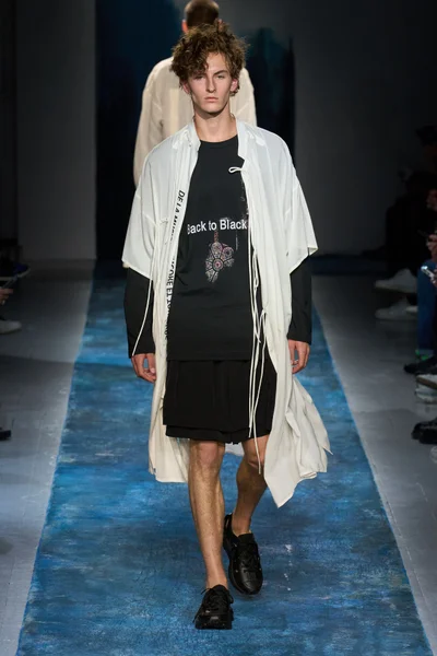 Look 23
